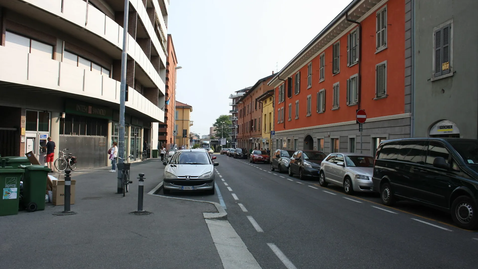 Center 2